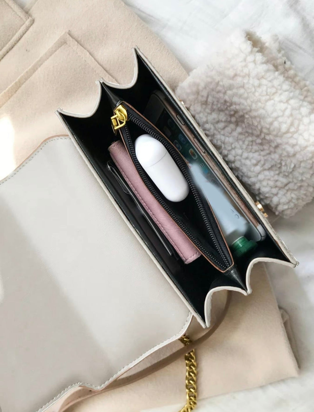 Angela – Timeless Luxury Chain Bag