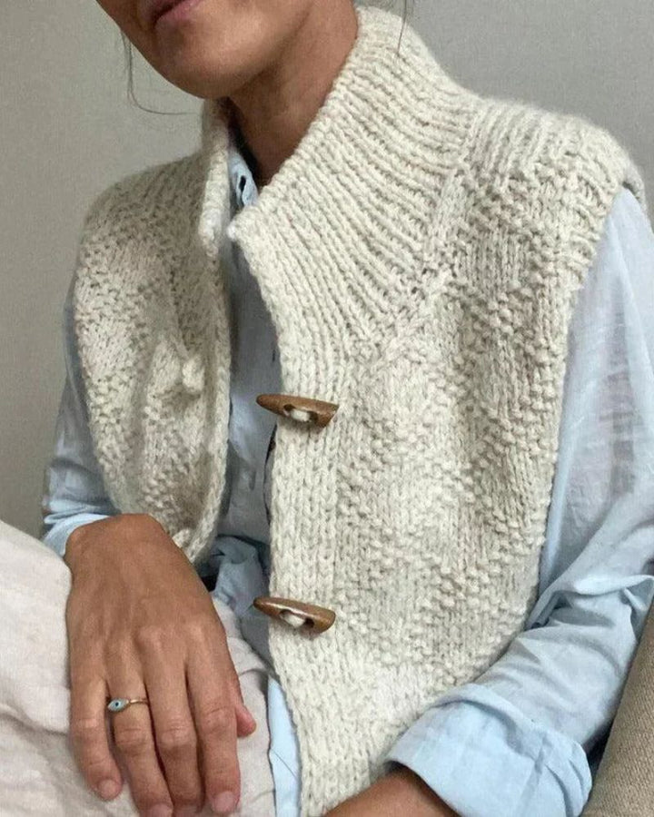 Ivy – Classic Sleeveless Cardigan