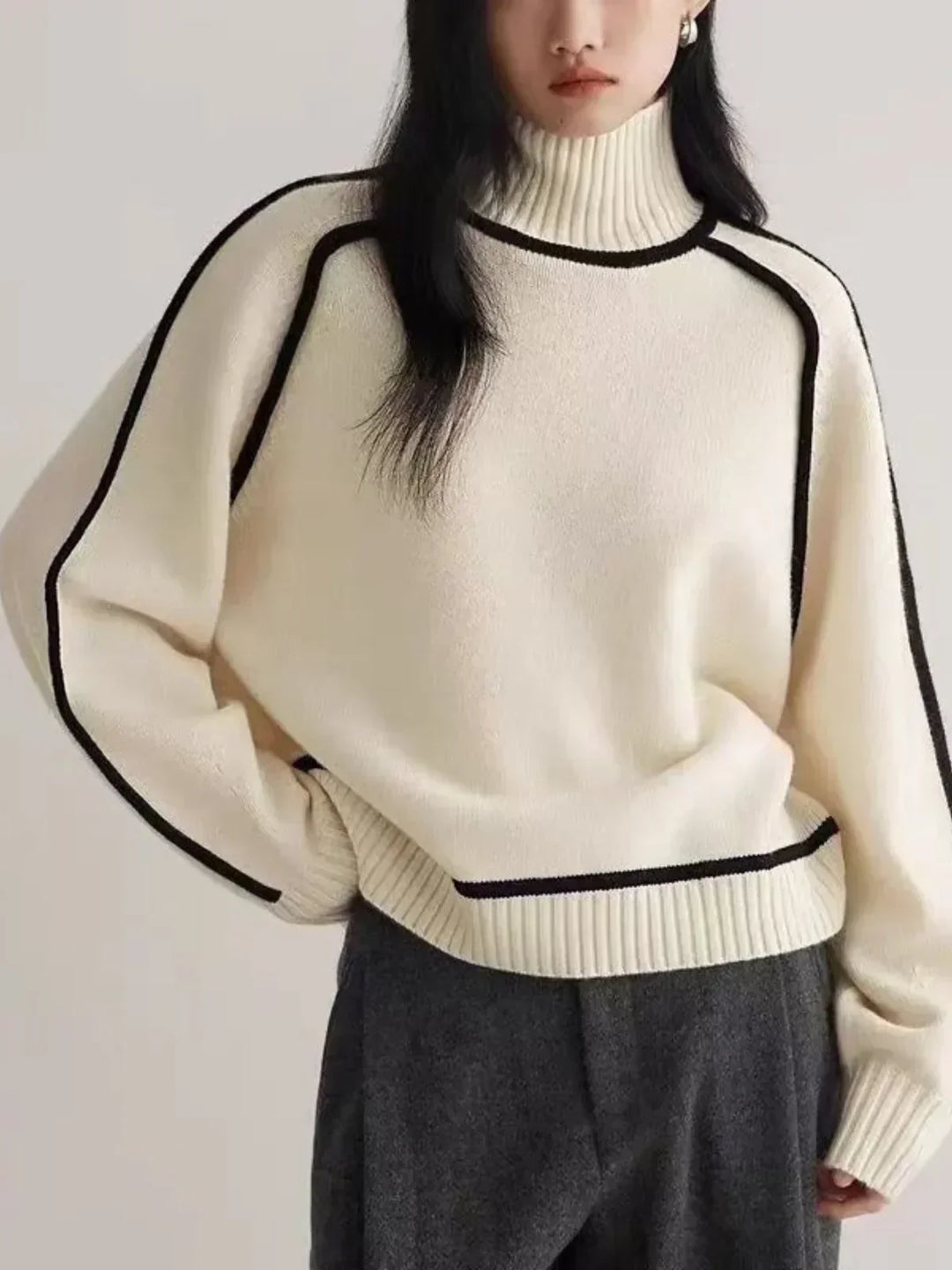 Annette – Elegant Turtleneck Sweater