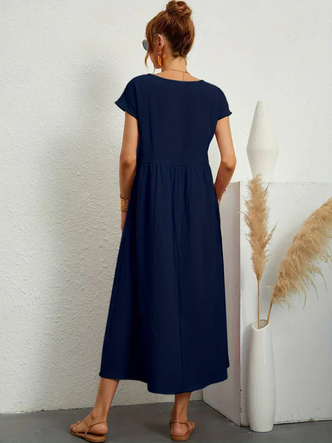 Gabrielle – Flowing Elegant Midi Dress