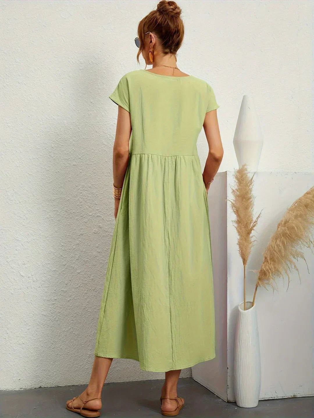 Gabrielle – Flowing Elegant Midi Dress