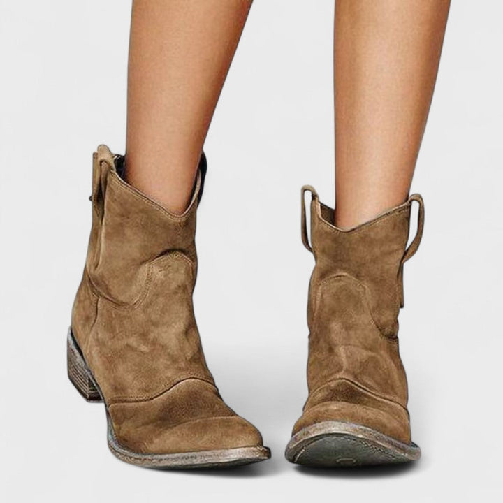 Valerie – Timeless Ankle Boots