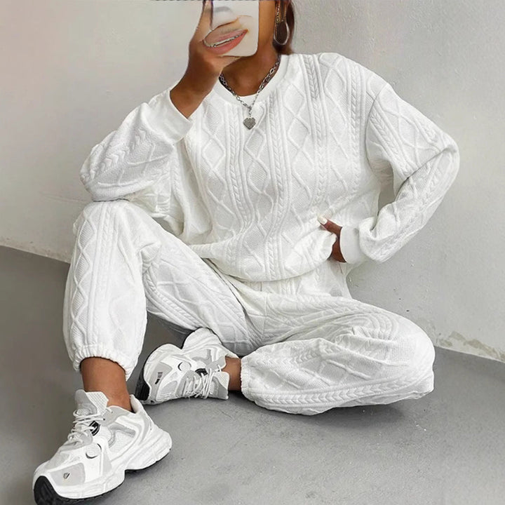Isobel – Comfy Long Sleeve Sweatshirt and Sweatpants Set