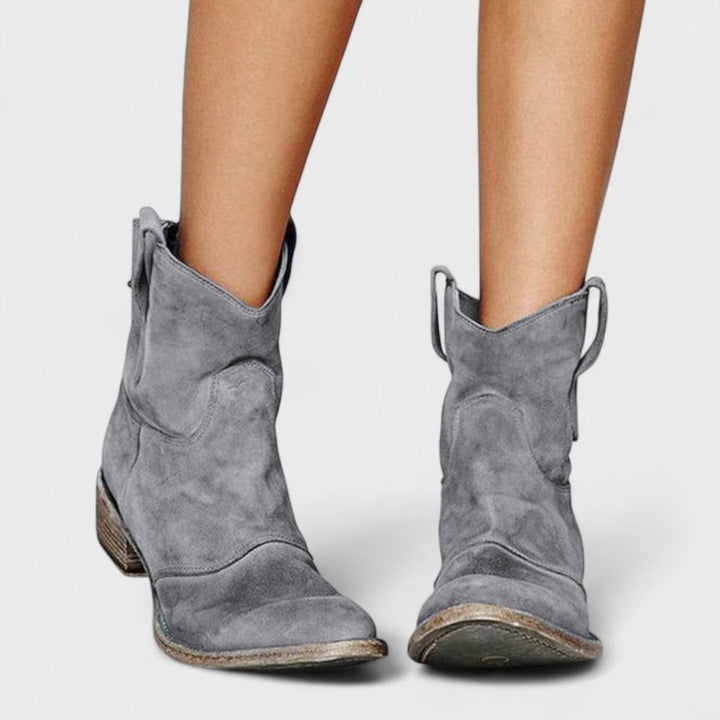 Valerie – Timeless Ankle Boots