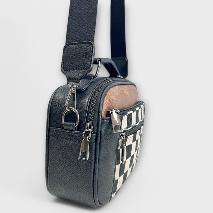 Pamela – ChessMate Statement Accessory
