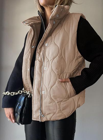 Darcy – Chic Lightweight Button-Up Puffer Vest