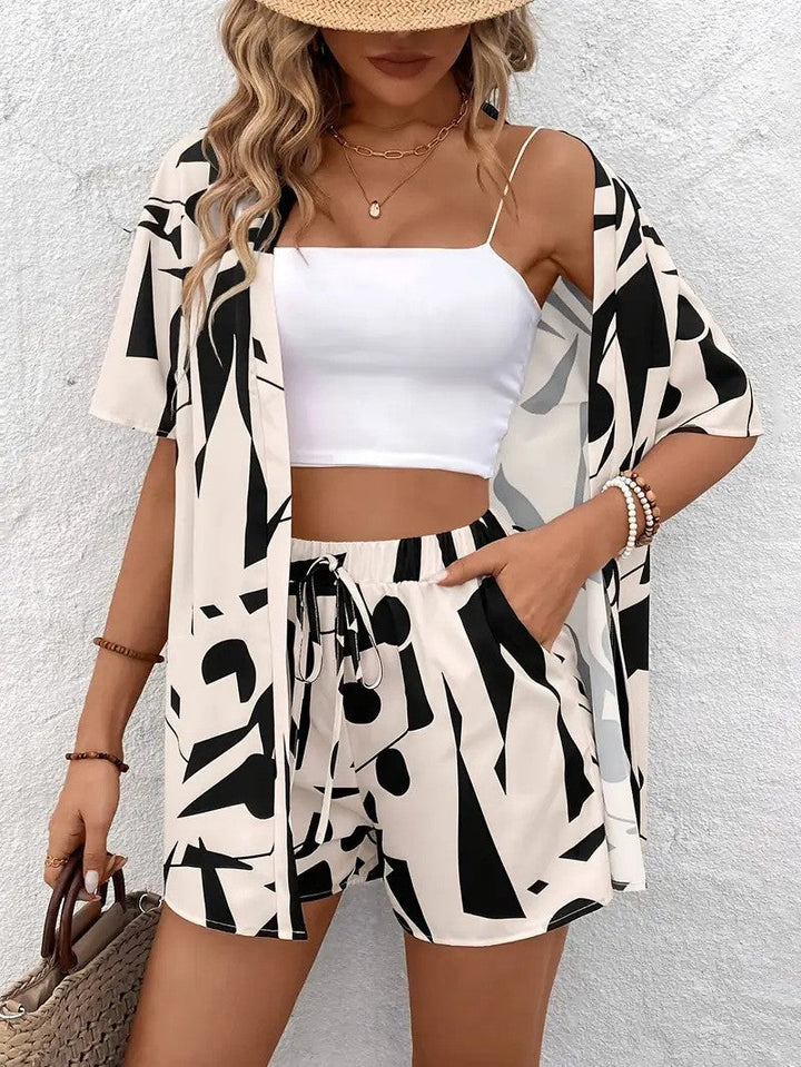 Fannie – Simple Summer Floral Top and Shorts Set