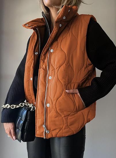 Darcy – Chic Lightweight Button-Up Puffer Vest