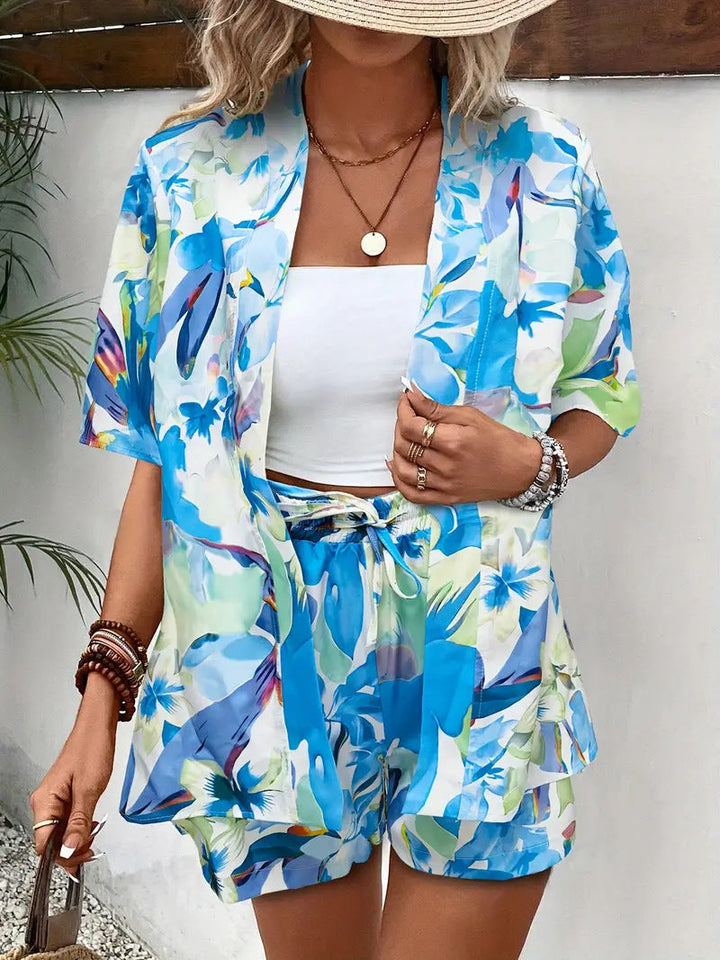 Fannie – Simple Summer Floral Top and Shorts Set