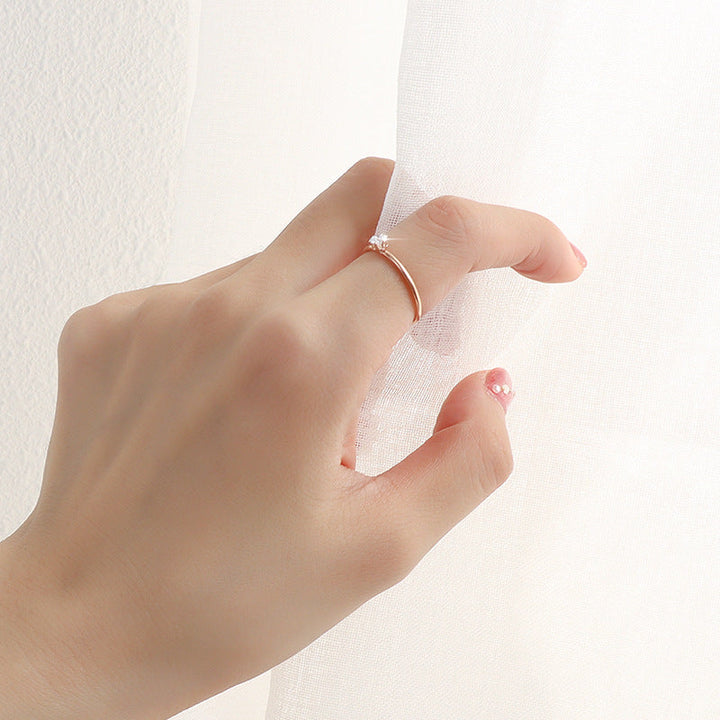 Noelle – Modern Roman Numeral Ring