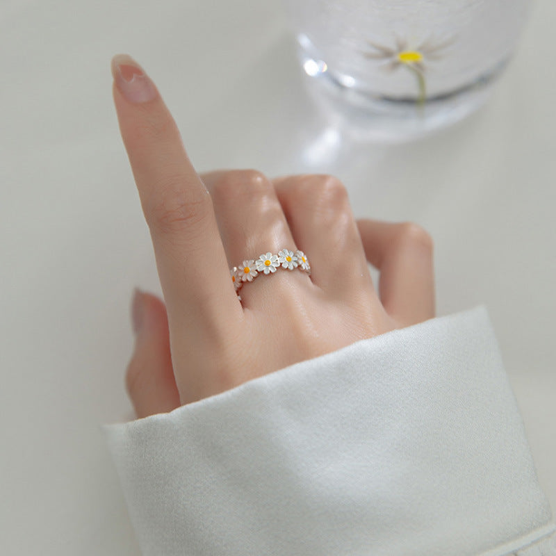 Rena – Silver and Golden Threads Ring