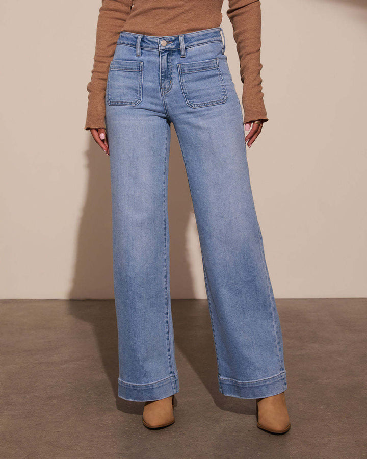 Estelle – Classic Mid-Rise Flare Jeans