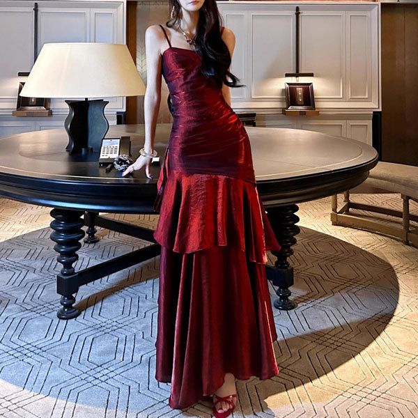 Betty – Glamorous Ruffled Maxi Dress
