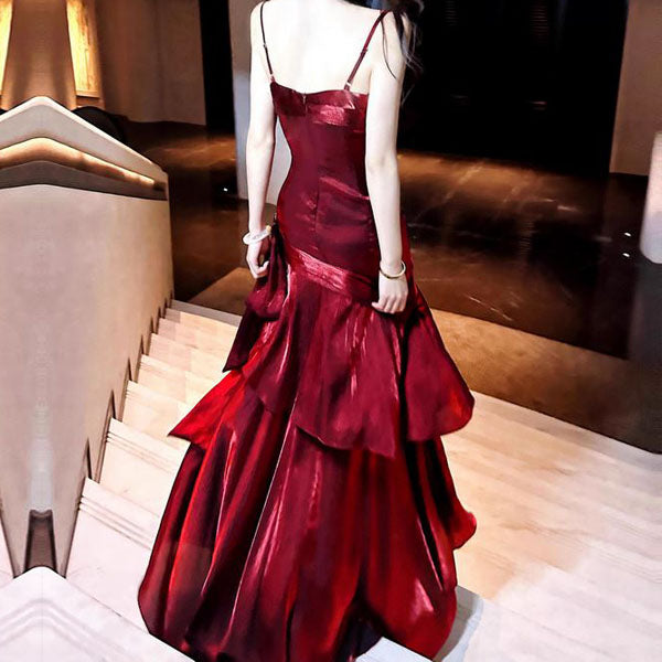 Betty – Glamorous Ruffled Maxi Dress