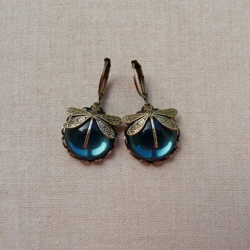 Myra – Elegant Rectangular Gold and Silver Earrings