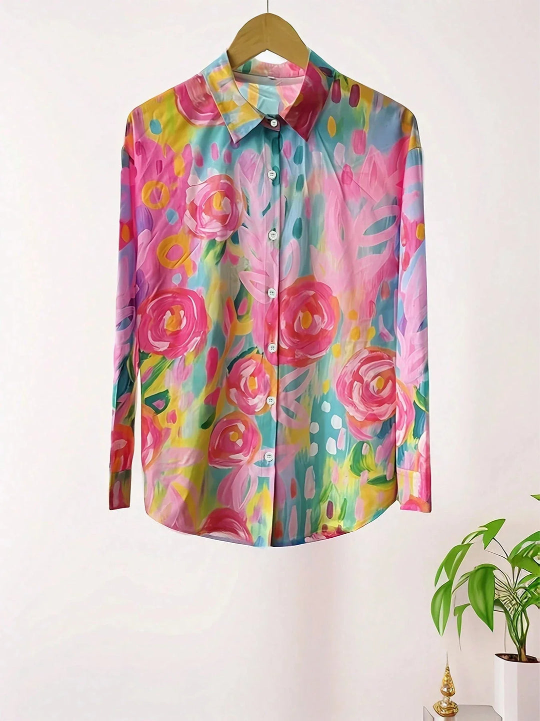 Dorothy – Colourful Blouse with Playful Print