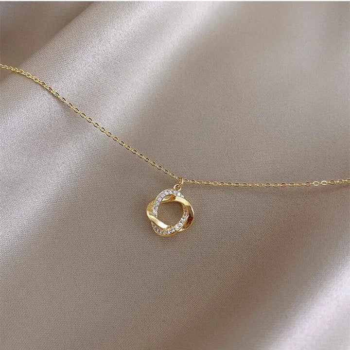 Clarisse – Classic Cross and Crown Necklace