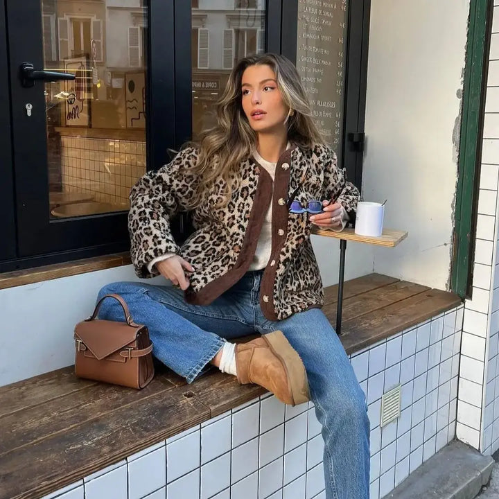 Lydia – Chic Leopard Cardigan