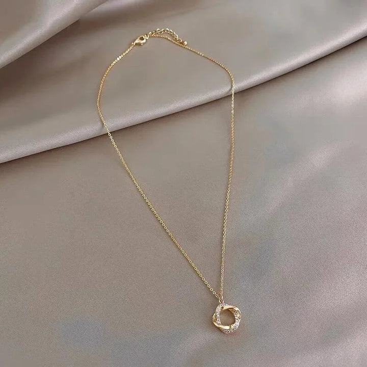 Clarisse – Classic Cross and Crown Necklace