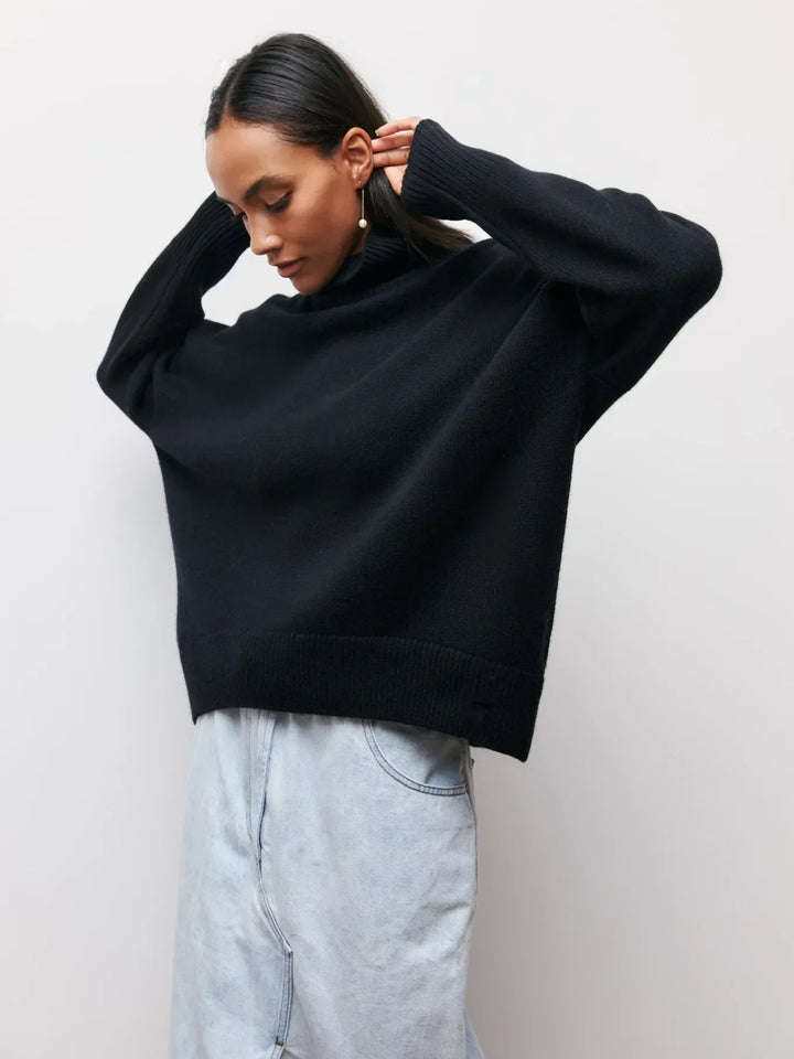 Cheryl – Elegant Turtleneck Sweater