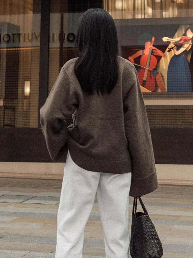 Juliette – V-Neck Knit Cardigan