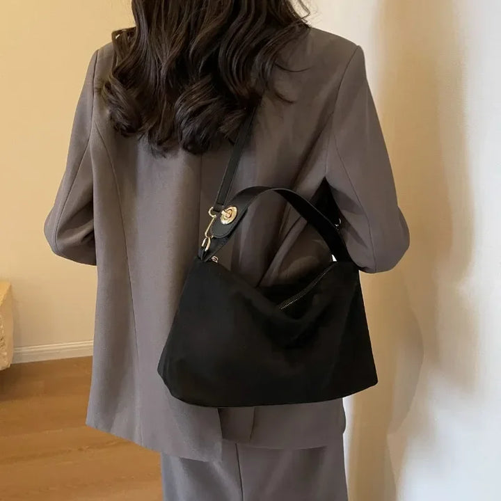 Jean – Minimalist Shoulder Bag