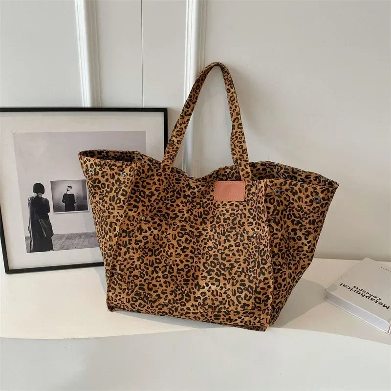 Betty – Effortless Chic Leopard Tote Bag