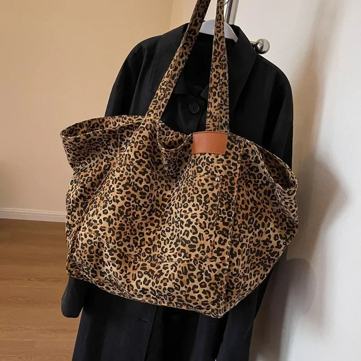 Betty – Effortless Chic Leopard Tote Bag