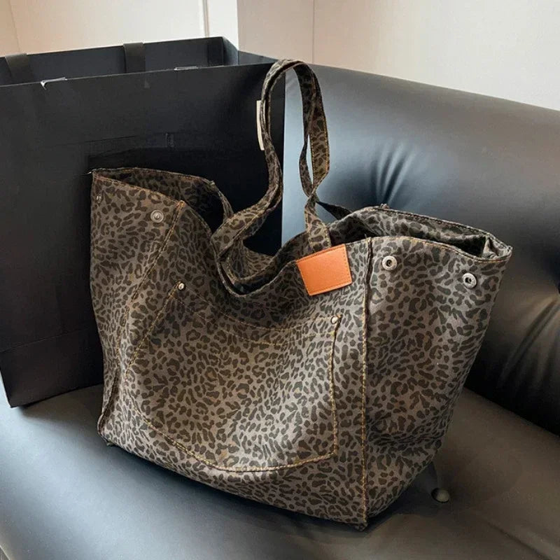 Betty – Effortless Chic Leopard Tote Bag