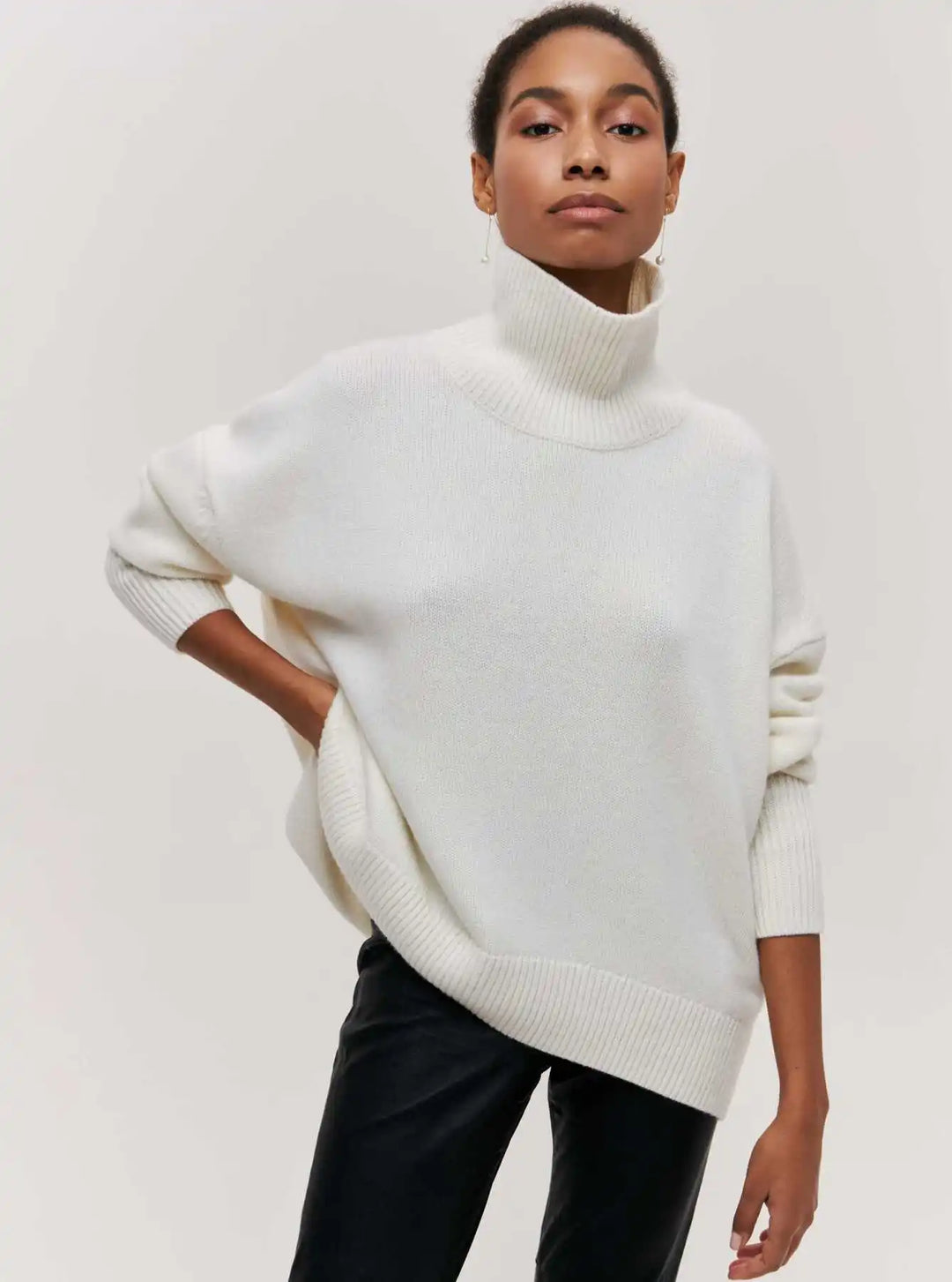 Cheryl – Elegant Turtleneck Sweater