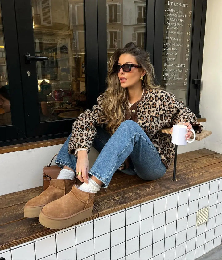 Lydia – Chic Leopard Cardigan