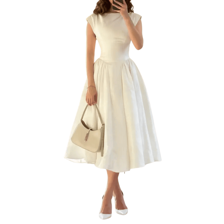 Anthea – Sleek Open-Back Maxi Dress