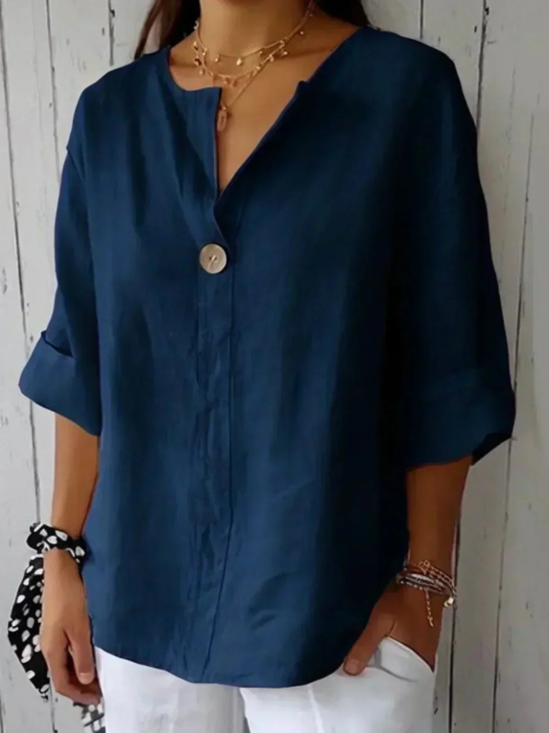 Diana – Relaxed V-Neck Top
