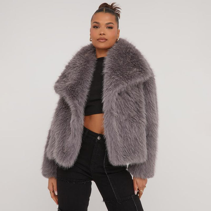 Mavis – Classy Long Sleeve Collared Fuzzy Coat