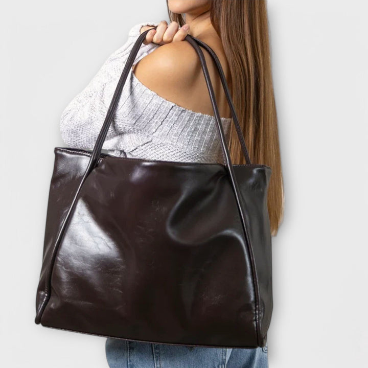 Hilda – Classic Blair Style