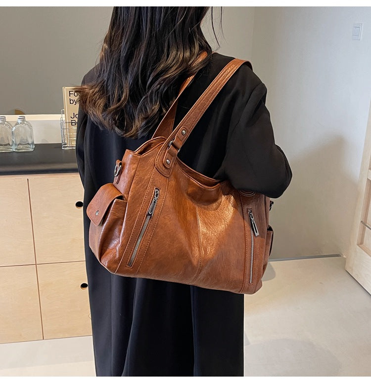 Betty – Classic Leather Handbag