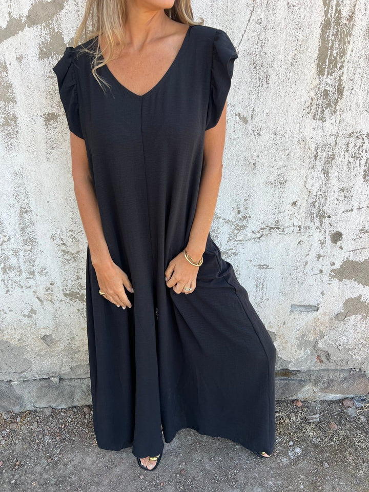 Eileen – Trendy V-Neck Jumpsuit