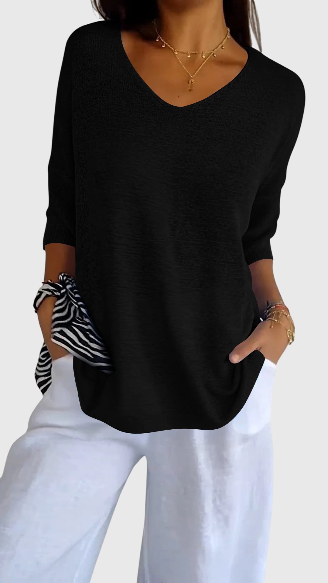 Cecilia – Elegant V-Neck Top