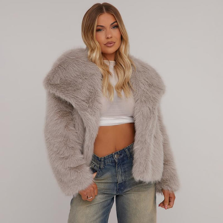 Mavis – Classy Long Sleeve Collared Fuzzy Coat