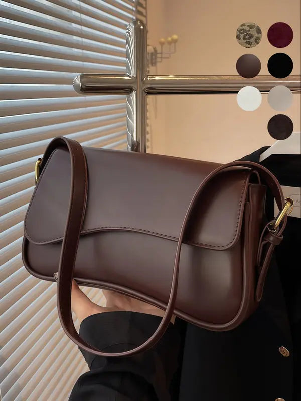 Deirdre – Fashionable Flip Cover All Season Shoulder Bag