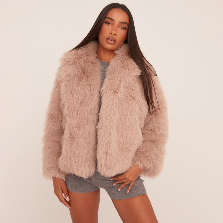 Mavis – Classy Long Sleeve Collared Fuzzy Coat