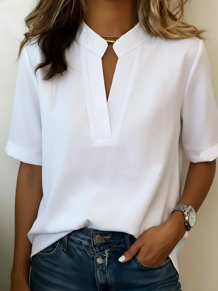 Beatrice – Elegant Blouse with Refined Collar