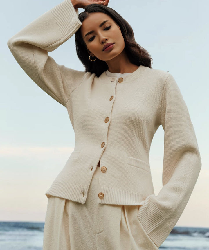 Clara – Classic Cardigan