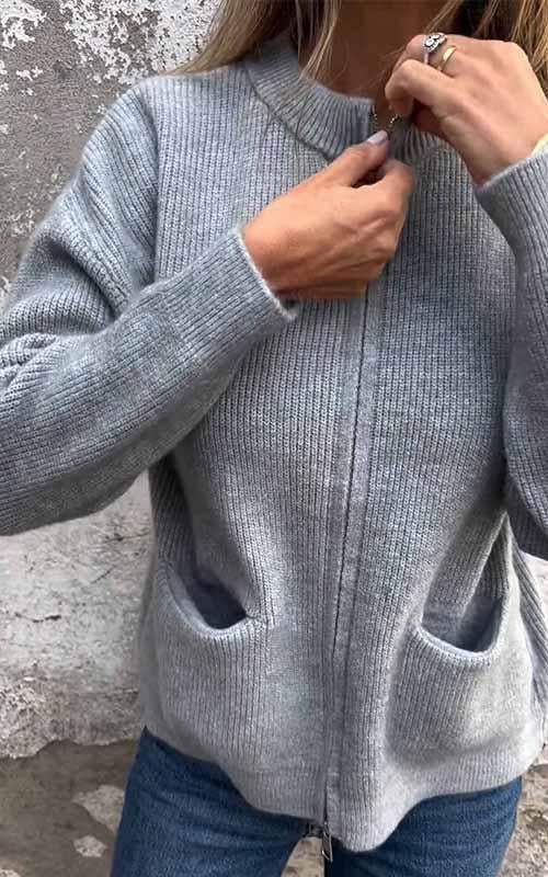 Saria – Zip-Up Knit Cardigan