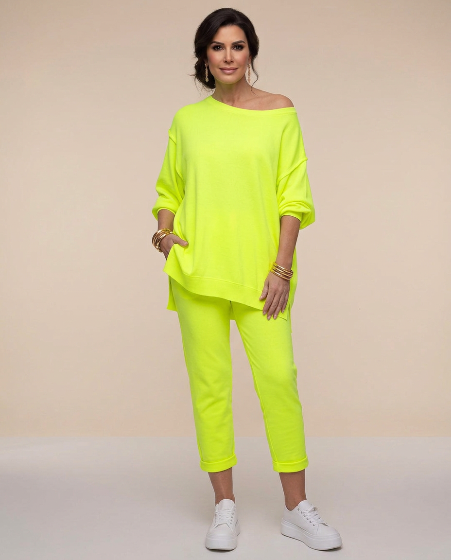 Sofia – Oversized Sweatshirt and Jogger Set