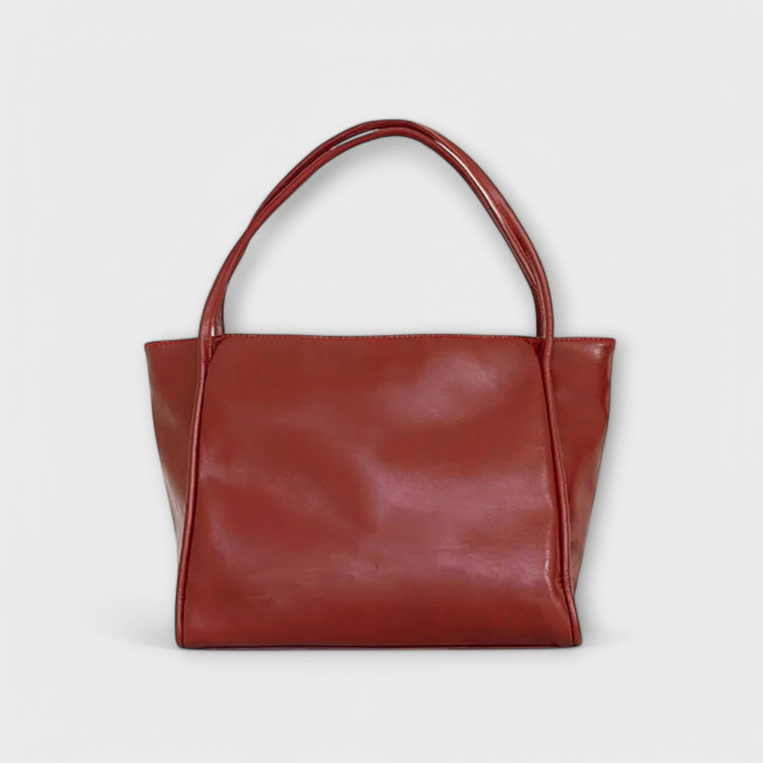 Hilda – Classic Blair Style