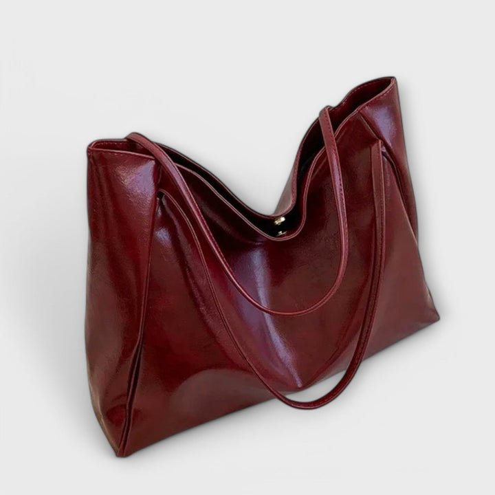 Hilda – Classic Blair Style