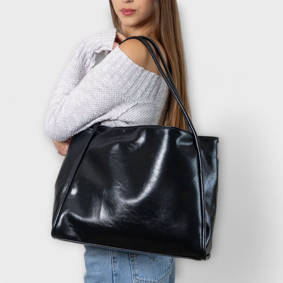 Hilda – Classic Blair Style