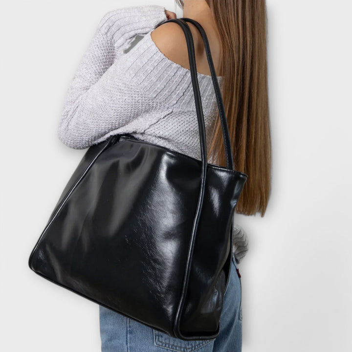 Hilda – Classic Blair Style