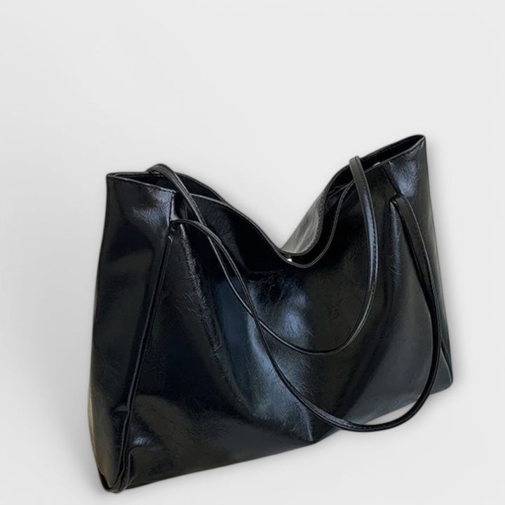 Hilda – Classic Blair Style